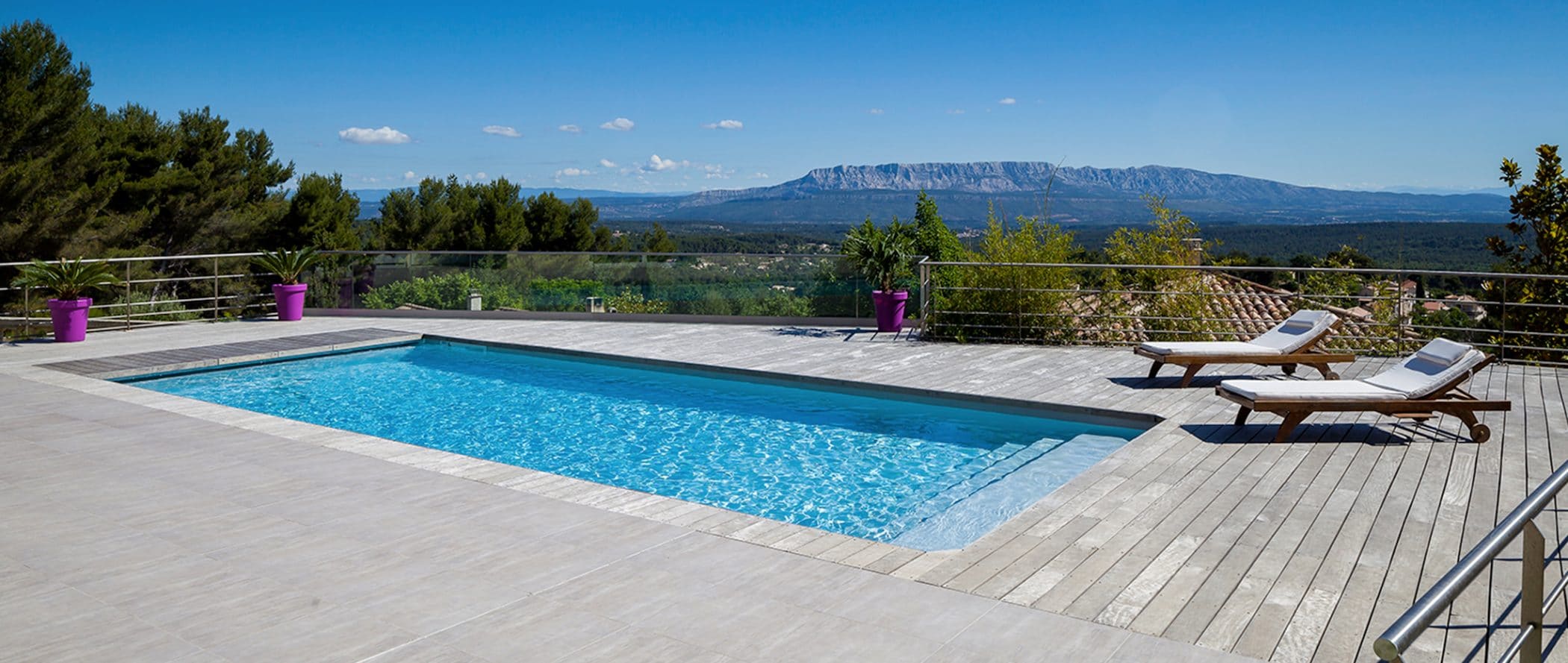 Piscine rectanglen avec volet immergé